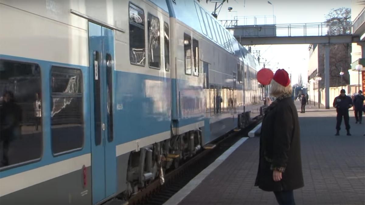 Украинской железной дорогой начали курсировать двухэтажные поезда