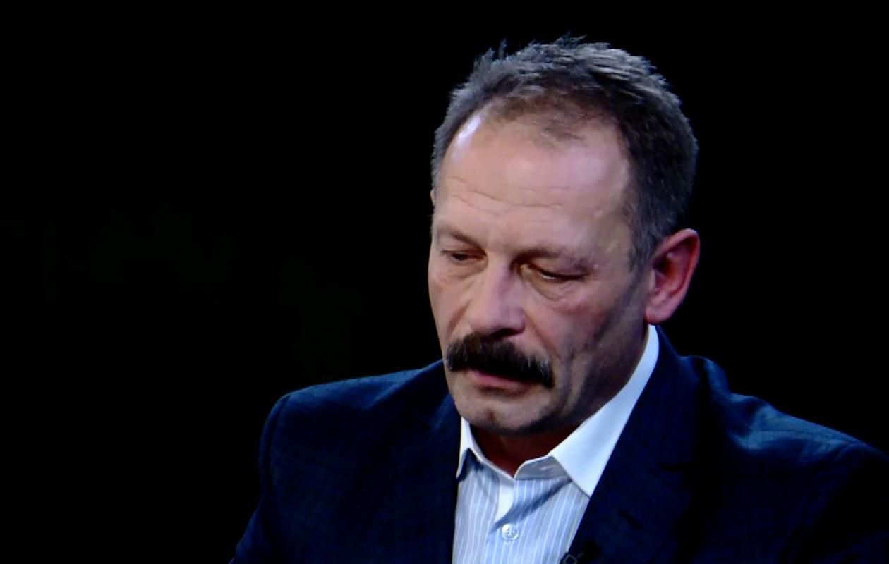 Яценюк ради должности шантажирует Порошенко, — Барна Яценюк ради должности шантажирует Порошенко, — Барна