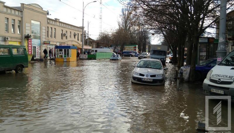 Часть Одессы ушла под воду из канализации: появились фото Часть Одессы ушла под воду из канализации: появились фото