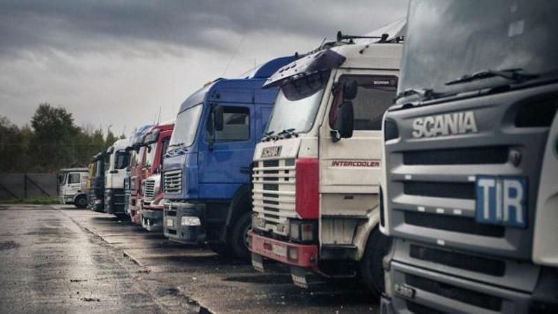 Россия официально запретила проезд украинских грузовиков