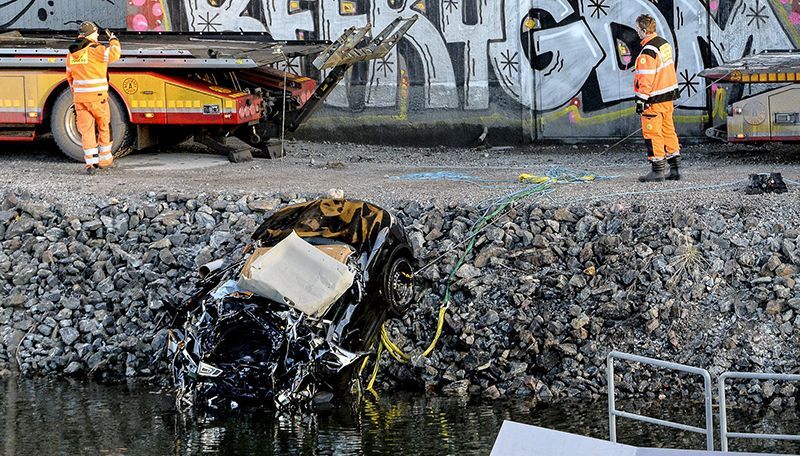 Все участники британской группы погибли в аварии в Швеции Все участники британской группы погибли в аварии в Швеции