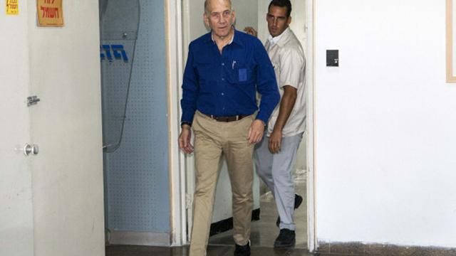Екс-прем'єр Ізраїлю потрапив до в'язниці