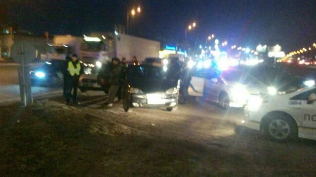 Новая ночная погоня в Киеве: полиция задержала пьяного водителя Новая ночная погоня в Киеве: полиция задержала пьяного водителя