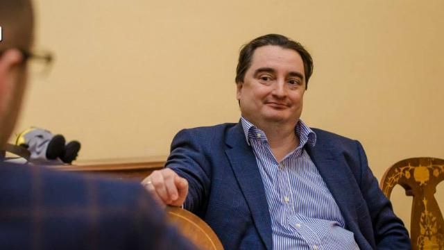 Екс-директор скандальних "Вестей" сплив з новим проектом Екс-директор скандальних "Вестей" сплив з новим проектом