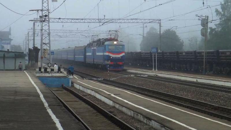В окупованому місті на Донеччині під час руху вибухнув потяг