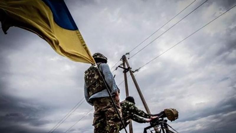 Украинские военные могут стрелять в ответ, — Муженко