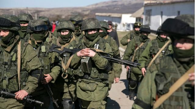 В СБУ назвали, чому в окупований Крим стягують війська 