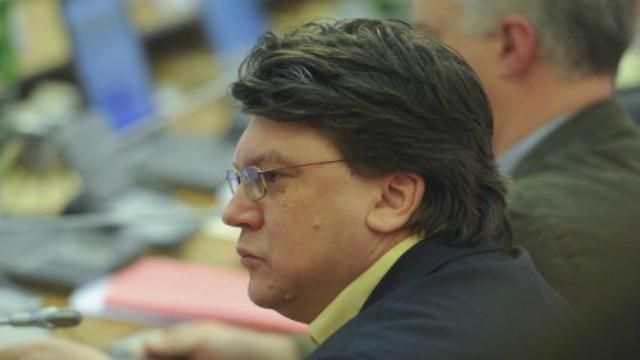 Жданова исключили из "Батькивщины" за то, что захотел остаться с Яценюком Жданова исключили из "Батькивщины" за то, что захотел остаться с Яценюком