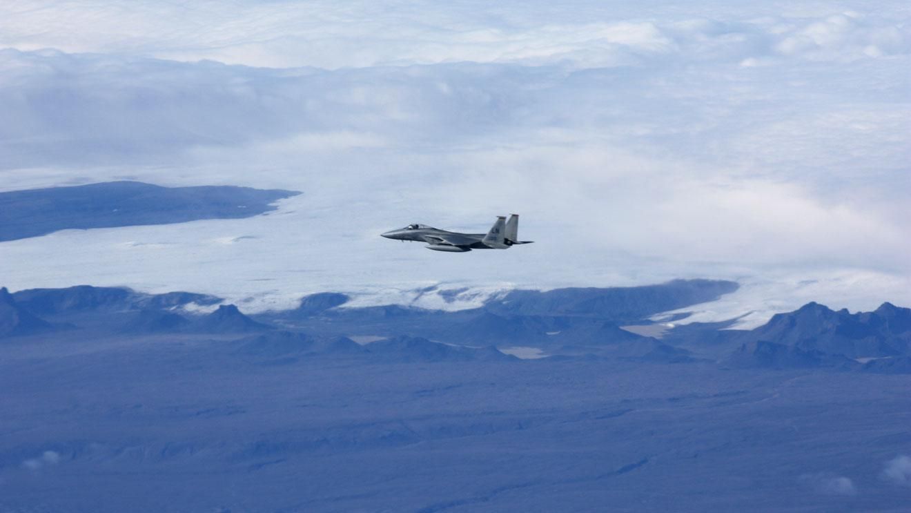 Британські літаки перехопили російський бомбардувальник над Великобританією Британські літаки перехопили російський бомбардувальник над Великобританією