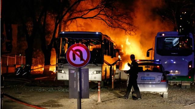 З’явилося відео моменту потужного вибуху в Анкарі З’явилося відео моменту потужного вибуху в Анкарі