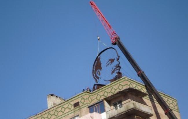 На Харківщині за добу прибрали одразу три пам'ятники Леніну