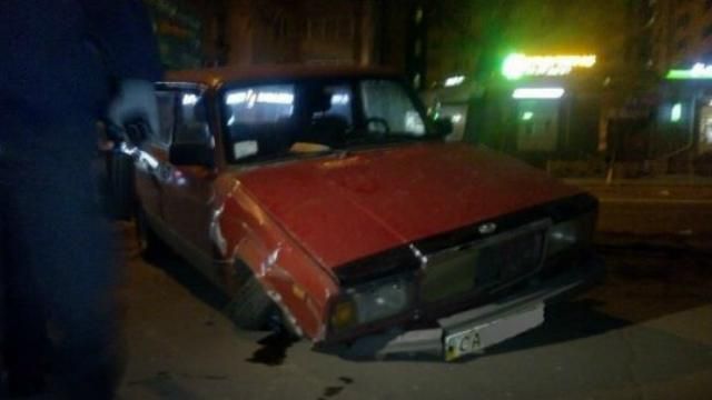 П’яна жінка на авто влетіла у стовп: з’явилися фото П’яна жінка на авто влетіла у стовп: з’явилися фото