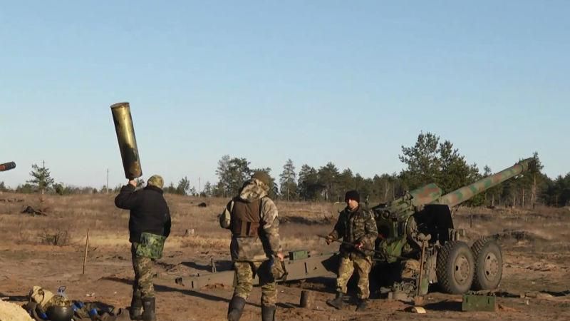Журналісти показали, як тренуються українські артилеристи 