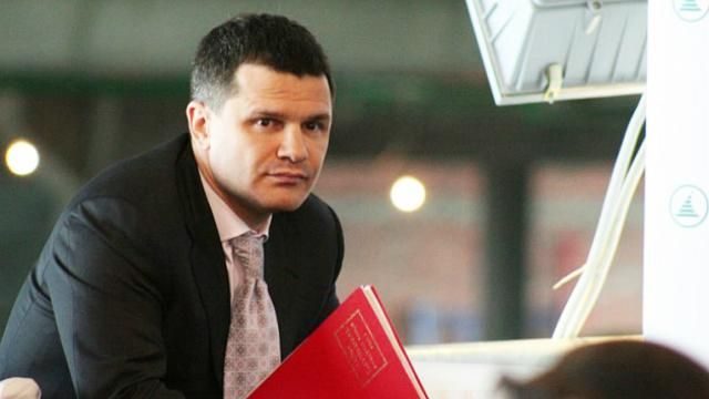 Власника найбільшого російського аеропорту триматимуть під домашнім арештом Власника найбільшого російського аеропорту триматимуть під домашнім арештом