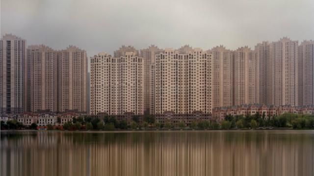 Фотограф показал как выглядят новые пустые города в Китае