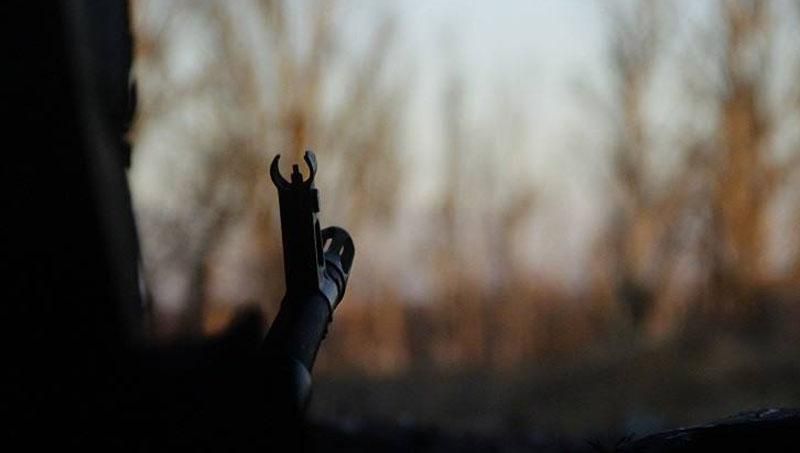 У Мар'їнці снайпер бойовиків обстрілює мирних мешканців У Мар'їнці снайпер бойовиків обстрілює мирних мешканців