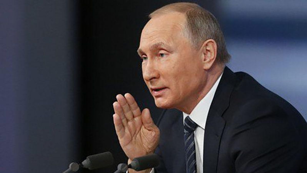 Путін порадив кримчанам "ще трохи потерпіти" Путін порадив кримчанам "ще трохи потерпіти"