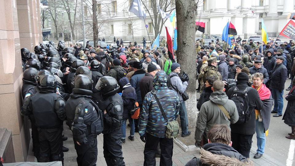В ОУН опровергают свою причастность к погромам банков в Киеве