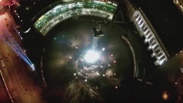 Лучи достоинства на Майдане: впечатляющее видео с высоты птичьего полета