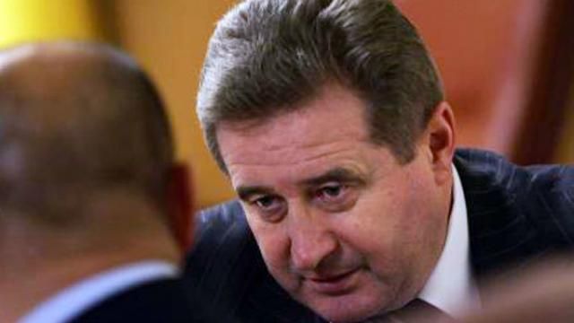 Озброєні у масках побили і пограбували екс-міністра транспорту: з’явились подробиці інциденту Озброєні у масках побили і пограбували екс-міністра транспорту: з’явились подробиці інциденту