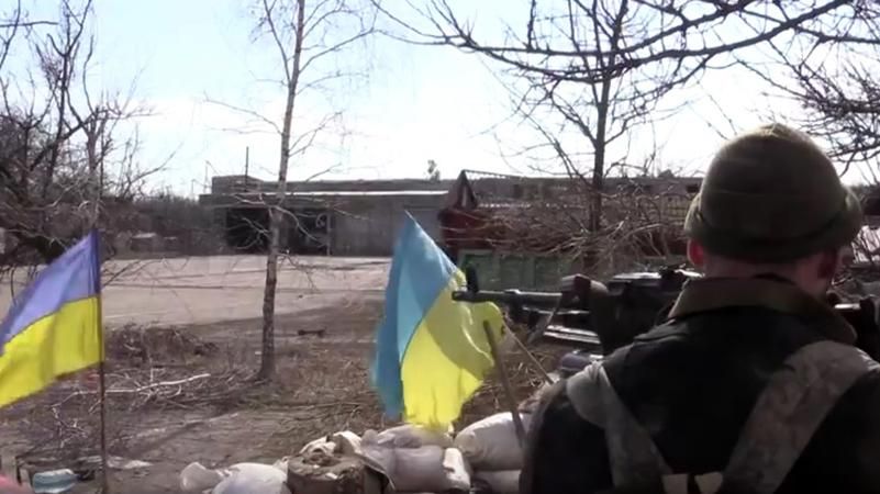 Українські військові витіснили бойовиків за межі Авдіївки: відео бою 18+