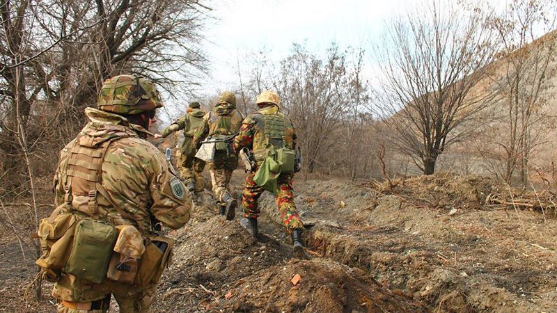 "Правый сектор" занимает новые позиции вокруг Донецка