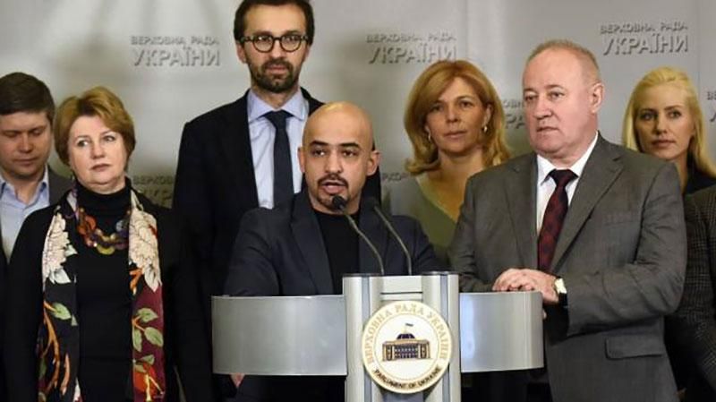 Найем объяснил, что его держит в БПП Найем объяснил, что его держит в БПП