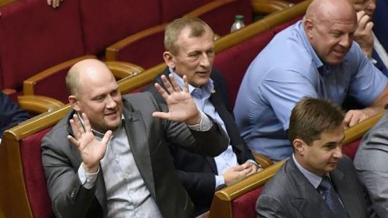 Коалиция потеряла еще одного депутата Коалиция потеряла еще одного депутата