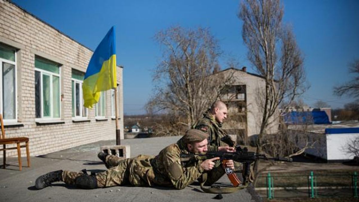 Що відбувається у Широкиному: бойовики почали покидати свої позиції Що відбувається у Широкиному: бойовики почали покидати свої позиції