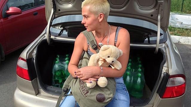 З'явилось відео видворення одіозної екс-редакторки "Інтера" З'явилось відео видворення одіозної екс-редакторки "Інтера"