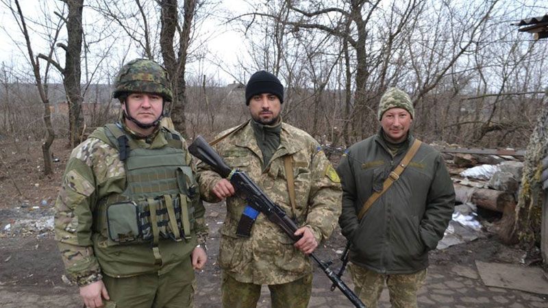 Сили АТО відсунули терористів під Зайцевим і захопили зброю Сили АТО відсунули терористів під Зайцевим і захопили зброю