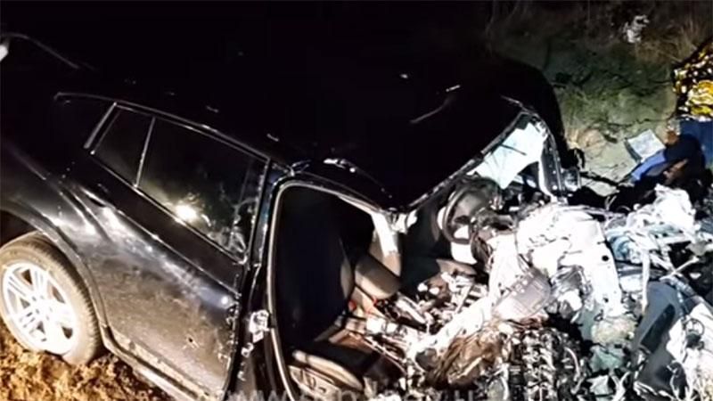 Смертельна ДТП: BMW на шаленій швидкості врізався у бетон (18+)