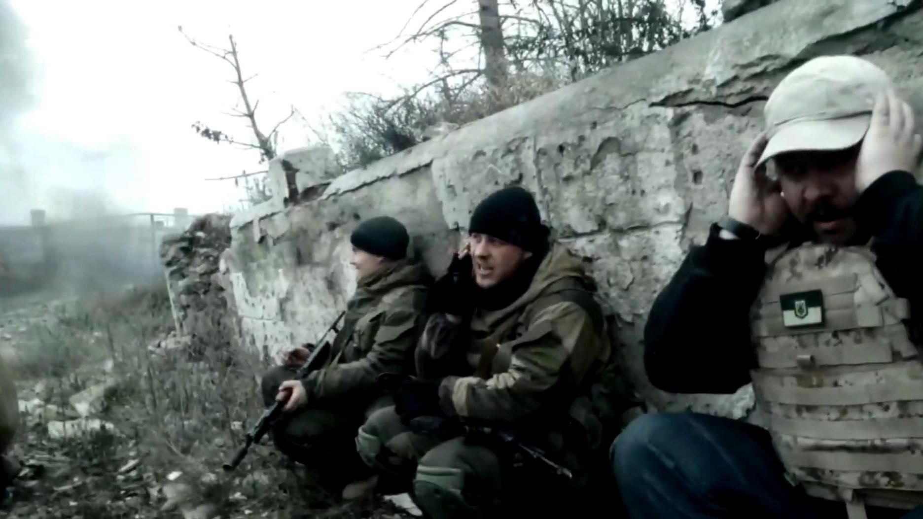 Бойцы показали, как "чистят" Широкино от сепаратистских мин