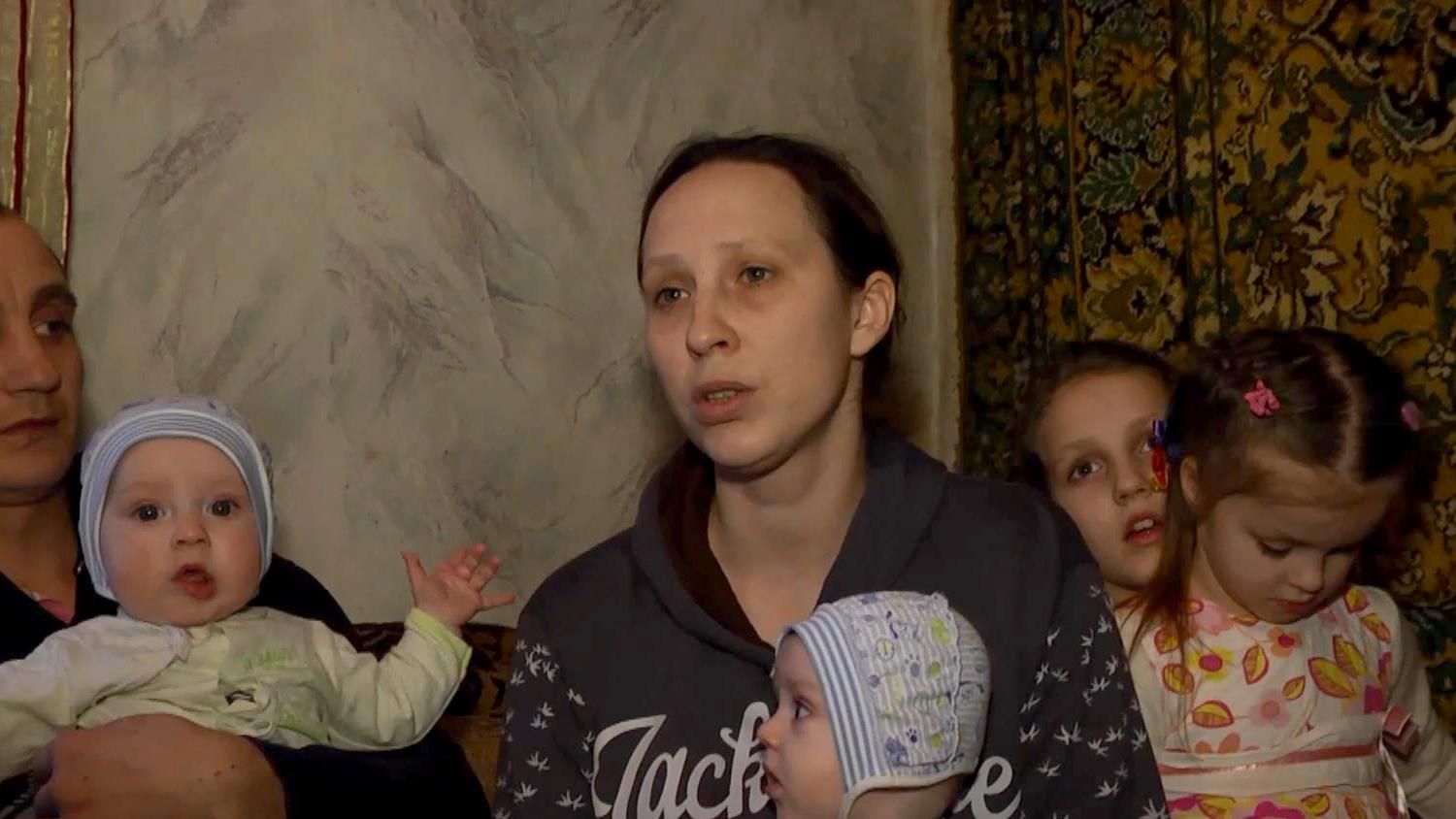 Через обіцянки держави багатодітна сім’я живе у нелюдських умовах Через обіцянки держави багатодітна сім’я живе у нелюдських умовах