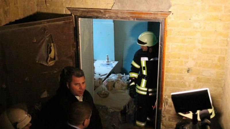 Под завалами дома в Киеве погиб человек: поиски продолжаются Под завалами дома в Киеве погиб человек: поиски продолжаются