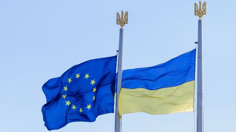 Какому проценту украинцев важен безвизовый режим с ЕС (Инфографика)