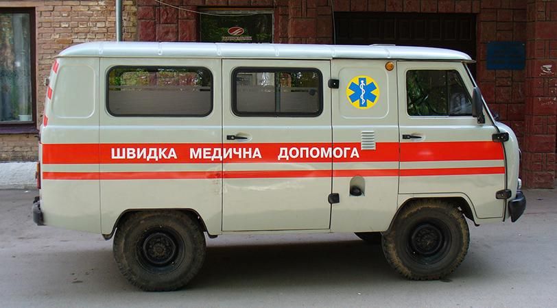 Волонтера на Донбасі поранив снайпер: з'явились подробиці