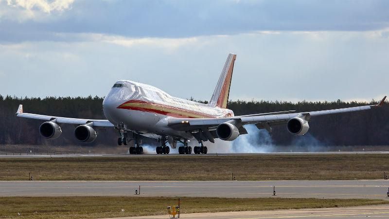 Шістьом українцям, які застрягли в аеропорту Франції, вдалося прилетіти до України Шістьом українцям, які застрягли в аеропорту Франції, вдалося прилетіти до України