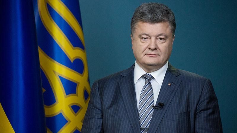 Порошенко доручив посилити оборону Херсонщини через Росію