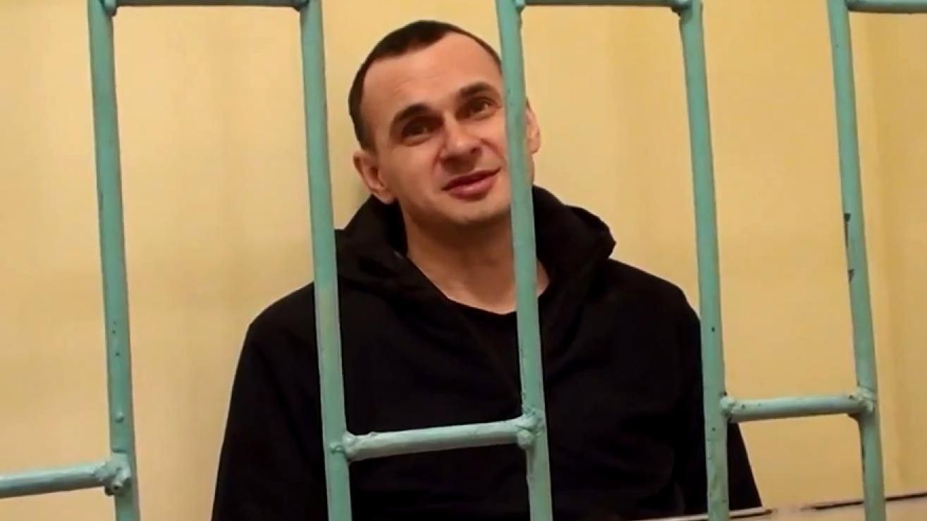 Сенцов не втрачає оптимізму: активісти опублікували відео Сенцов не втрачає оптимізму: активісти опублікували відео