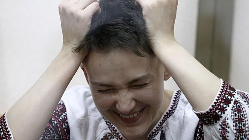 Російський поет переписав відому пісню для Надії Савченко