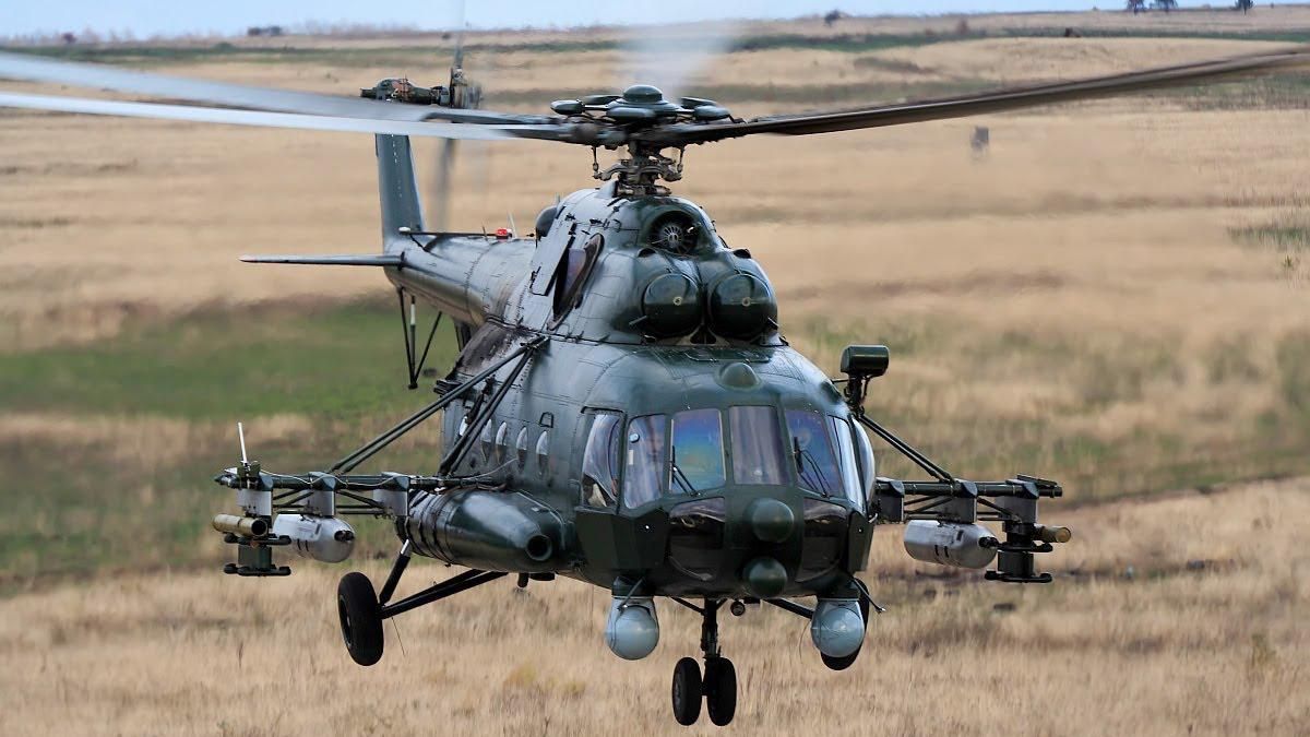 Над кордоном з окупованим Кримом знову літають російські гелікопетри