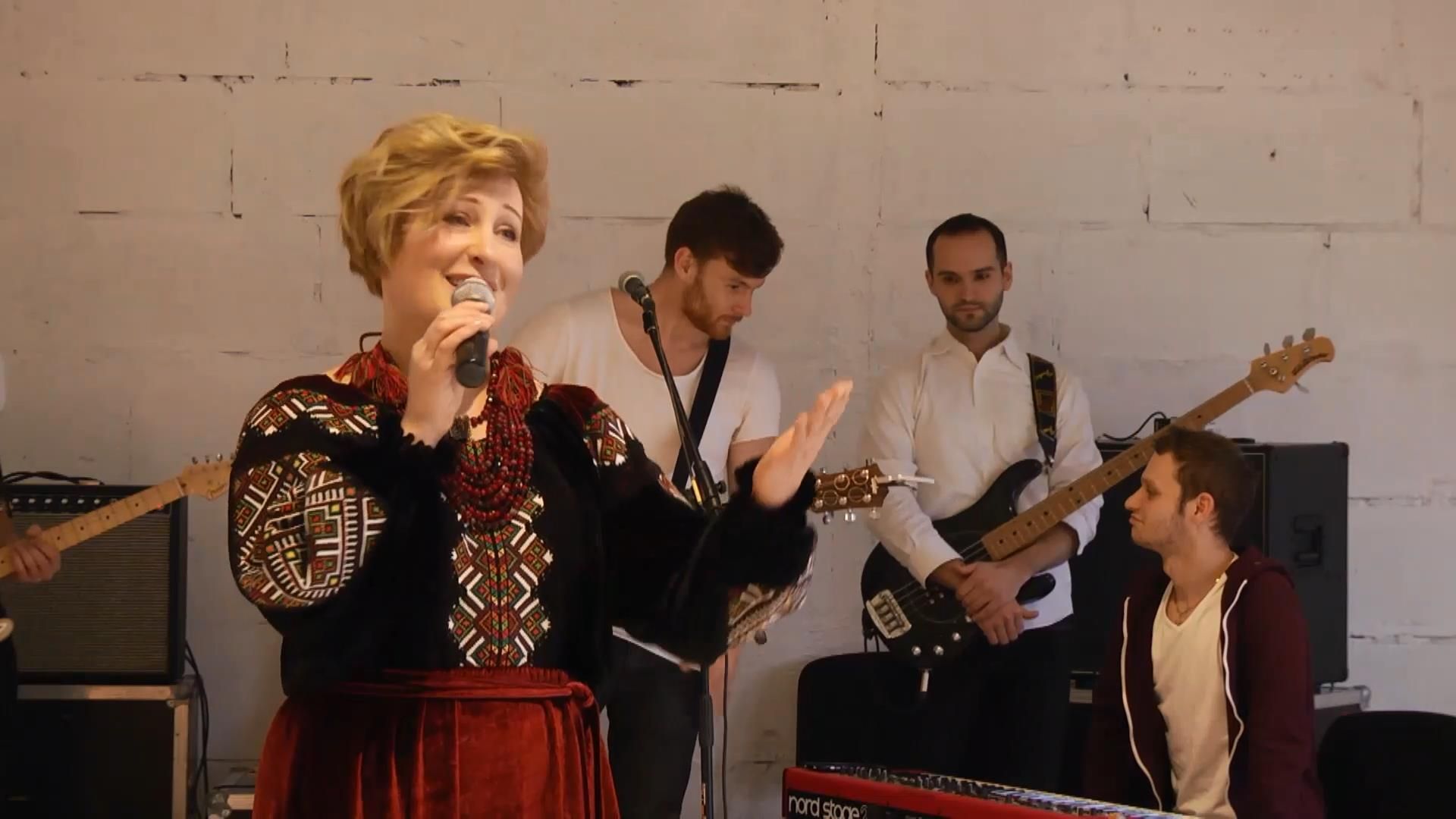 Волонтерка в оригінальний спосіб допомогла родині загиблого героя Волонтерка в оригінальний спосіб допомогла родині загиблого героя