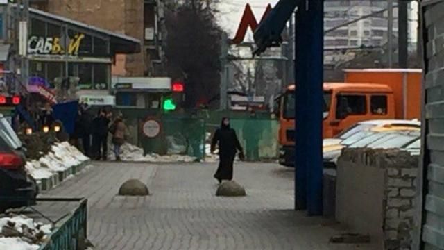 Жуткое убийство в Москве: женщина разгуливала в метро с отрезанной головой ребенка (18+) Жуткое убийство в Москве: женщина разгуливала в метро с отрезанной головой ребенка (18+)