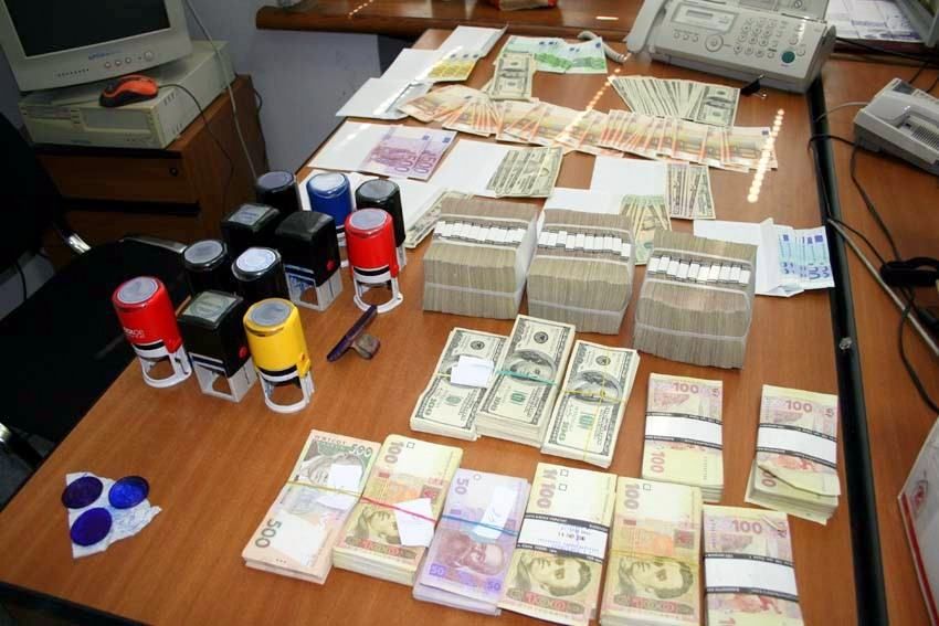 Державна фіскальна служба викрила 13 конвертаційних центрів Державна фіскальна служба викрила 13 конвертаційних центрів