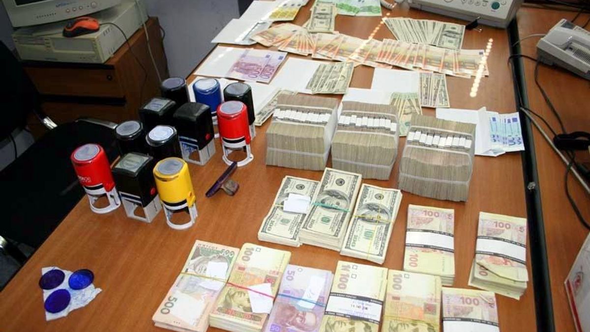 Державна фіскальна служба викрила 13 конвертаційних центрів Державна фіскальна служба викрила 13 конвертаційних центрів