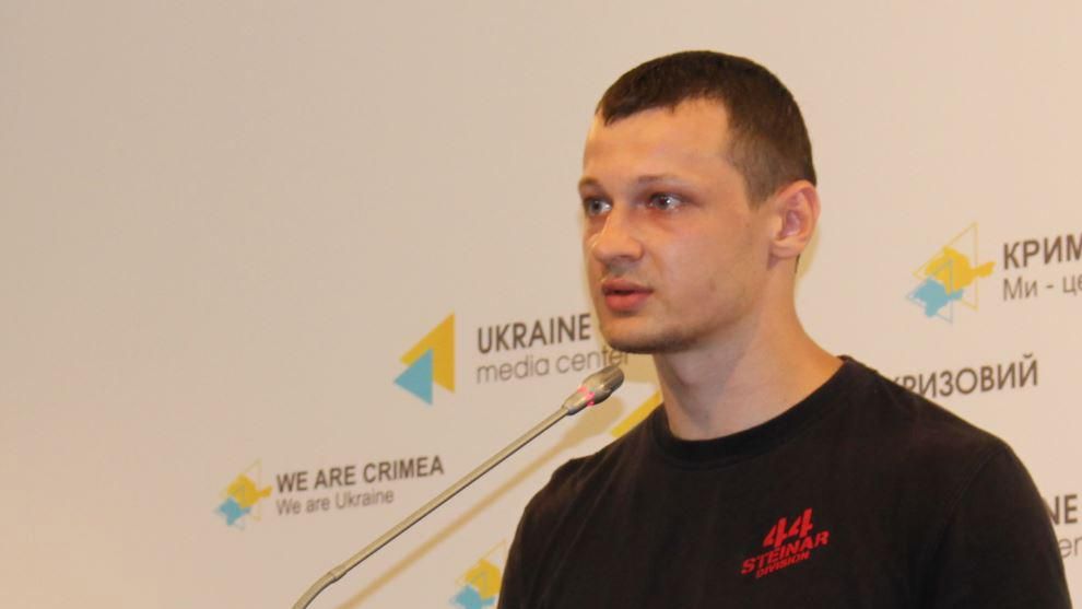 Председатель ГК "Азов-Крым" передал российскому куратору списки бойцов "Азова", — СБУ Председатель ГК "Азов-Крым" передал российскому куратору списки бойцов "Азова", — СБУ