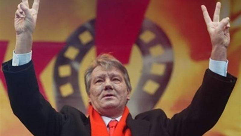Я чувствую запах горящих шин, — Ющенко прогнозирует новую революцию