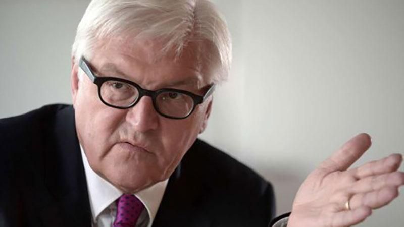 Німеччина підганяє Україну з виборами на Донбасі Німеччина підганяє Україну з виборами на Донбасі