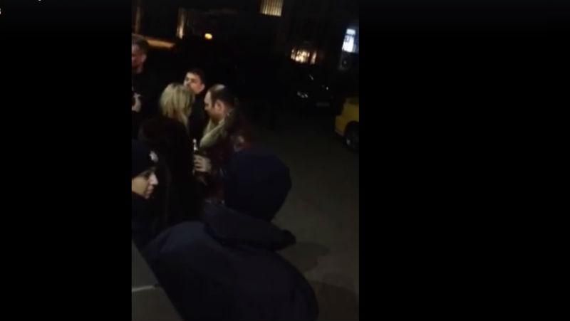 П’яний суддя, погрожуючи посвідченням, влаштував сутичку П’яний суддя, погрожуючи посвідченням, влаштував сутичку